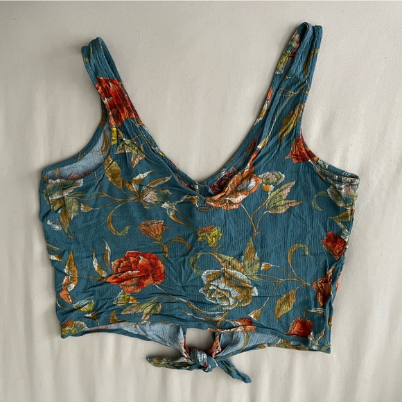 O’Neill Floral Crop - Picture 2 of 8